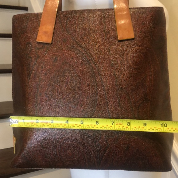 W ETRO Milano Red Paisley Vachetta Leather Tote Shoulder Bag Interior Zip Pocket - Picture 7 of 17